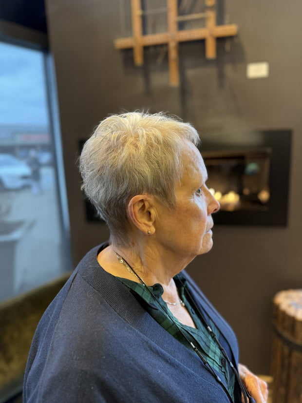 Studio Booth Woman Pixie & Bob Haircut work in Pittsburgh